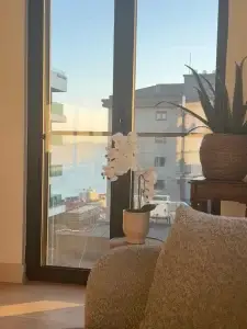 Kadıköy Klinik Psikolog Gizem Ölmez Akfırat Bağdat Caddesi Caddebostan bekleme alanı manzarası