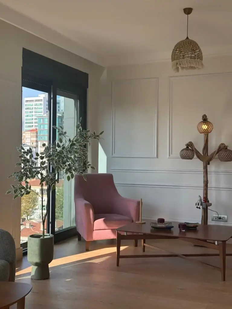 Caddebostan kliniğinin bekleme alanı